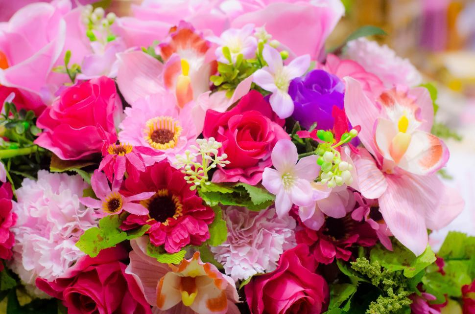 Access exclusive deals, coupons, offers and cashback on Get Fresh and Fragrant Flowers from Flower.com Flowers through OODLZ courtesy of Flower.com Flowers.