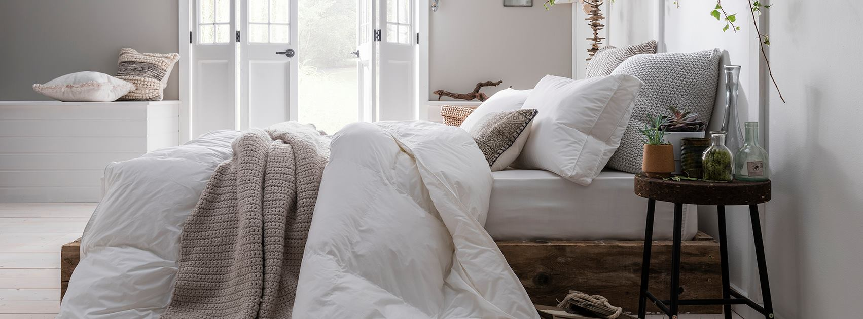 Access exclusive deals, coupons, offers and cashback on The Fine Bedding Company: Sleep in Luxury and Comfort through OODLZ courtesy of The Fine Bedding Company.