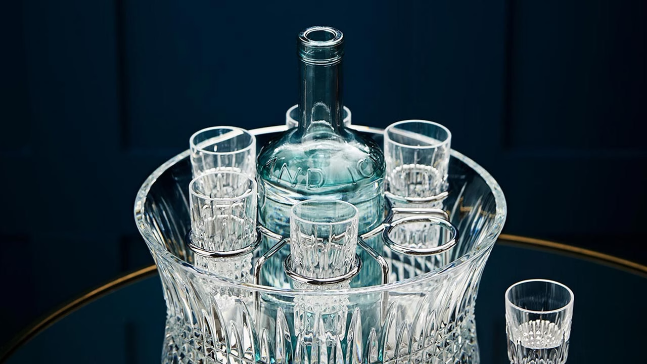 Unbeatable deals, coupons, offers and cashback are available on Celebrate in Style with Waterford Crystal Drinkware through OODLZ from Waterford.